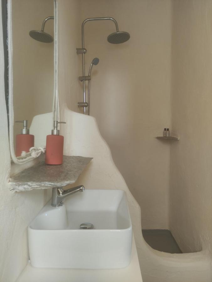 Mosaic Suites Дриос Екстериор снимка